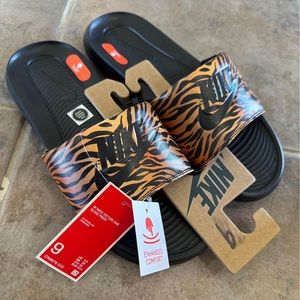 Women’s Nike slides size 9
